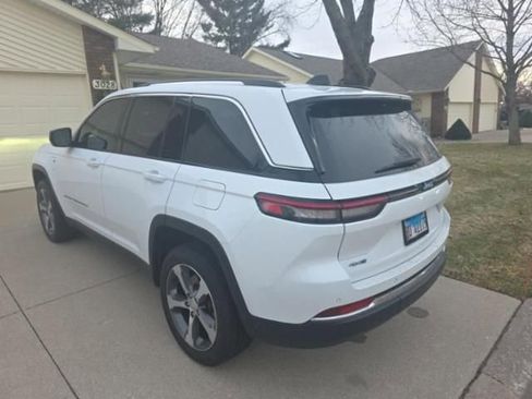 Used 2022 Jeep Grand Cherokee Limited 4xe image 6