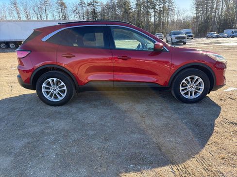 Used 2020 Ford Escape SE image 8
