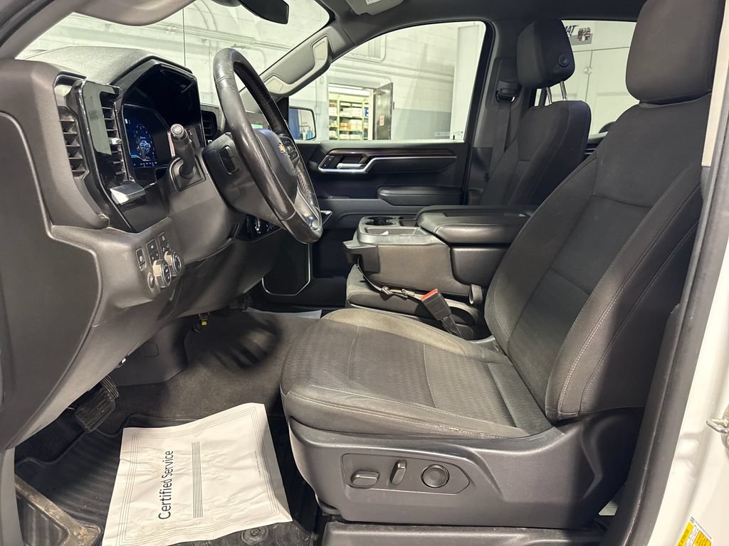 Used 2023 Chevrolet Silverado 1500 LT AWD/4WD image 28