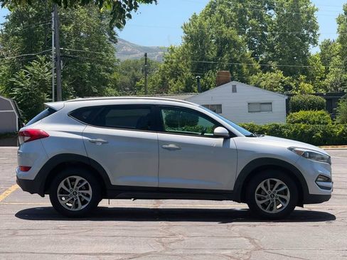 Used 2016 Hyundai Tucson SE w/ Option Group 12 AWD/4WD image 6