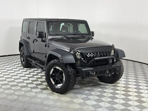 Used 2014 Jeep Wrangler Unlimited Sport w/ Connectivity Group AWD/4WD image 2