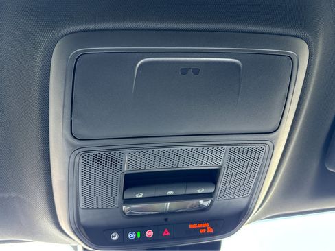 New 2026 Chevrolet Traverse LT w/ Sun and Wheel Package FWD image 35