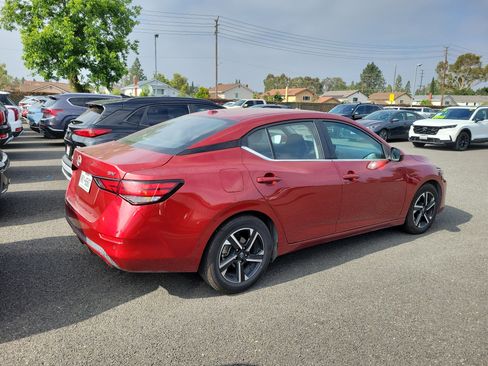 Used 2024 Nissan Sentra SV FWD image 4