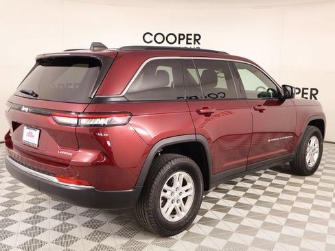 Used 2024 Jeep Grand Cherokee Laredo w/ Luxury Tech Group I AWD/4WD image 20