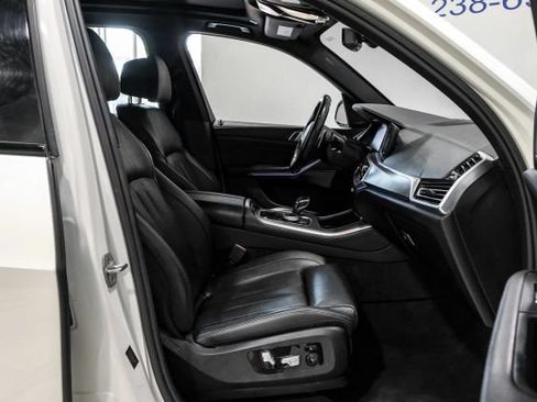 Used 2020 BMW X5 M50i w/ Premium Package AWD/4WD image 31