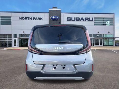 Used 2024 Kia Soul S image 4