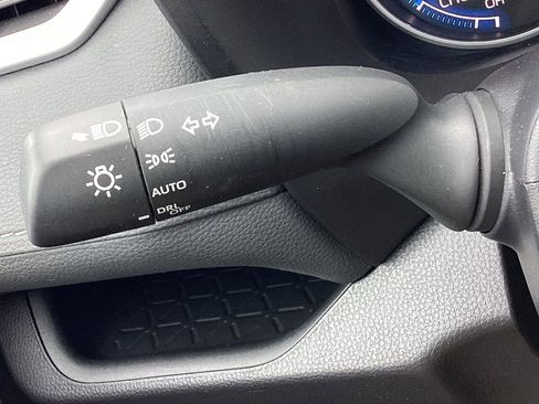 Used 2025 Toyota RAV4 XLE image 22