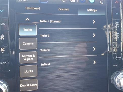 Used 2023 RAM 2500 Laramie w/ Night Edition image 11