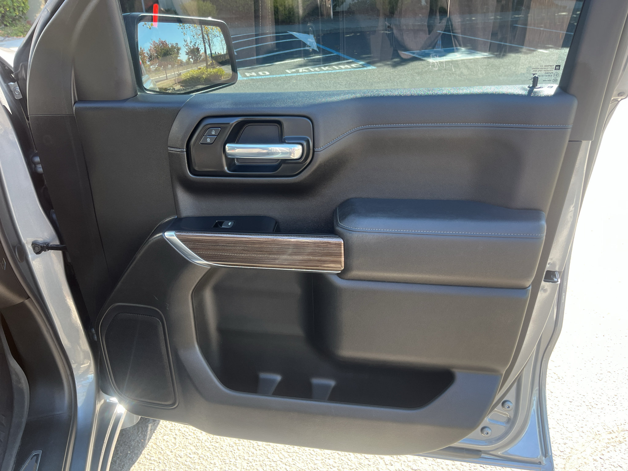 Used 2022 Chevrolet Silverado 1500 RST AWD/4WD image 29