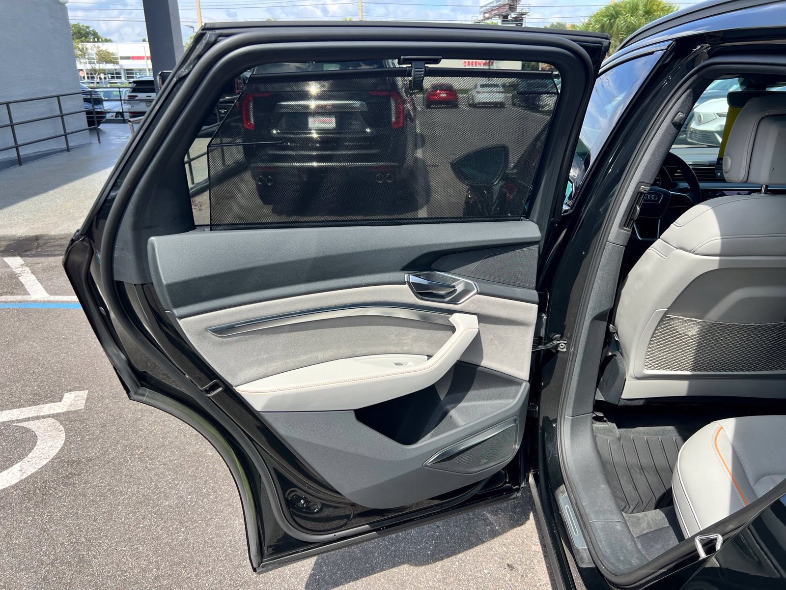 Used 2024 Audi Q8 e-tron Prestige w/ Prestige Package AWD/4WD image 60