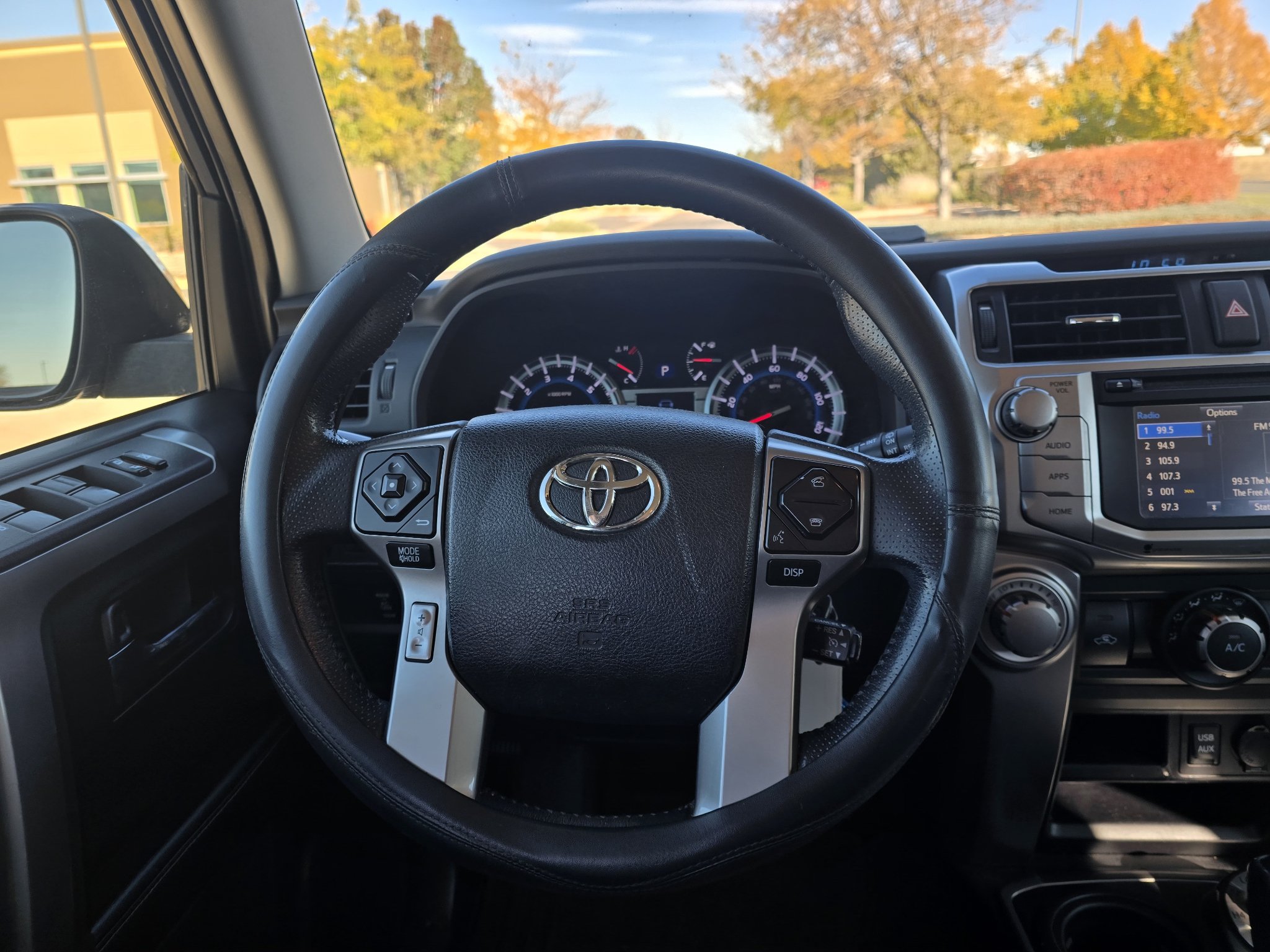 Used 2016 Toyota 4Runner SR5 AWD/4WD image 27