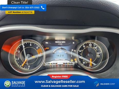 Used 2017 Jeep Cherokee Trailhawk AWD/4WD image 12