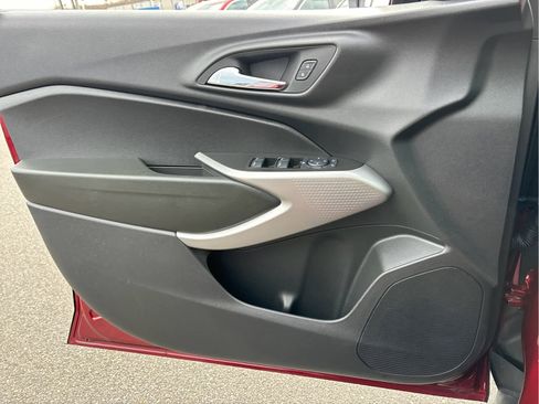 Certified 2024 Chevrolet Trax RS w/ Driver Confidence Package image 22