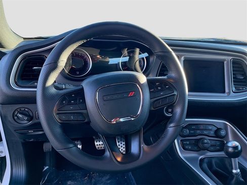 Used 2022 Dodge Challenger R/T image 11