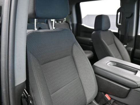 Used 2021 Chevrolet Silverado 1500 LT image 38