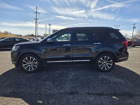 Used 2018 Ford Explorer Platinum image 4