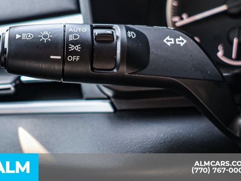 Used 2025 Mitsubishi Outlander SE FWD image 33