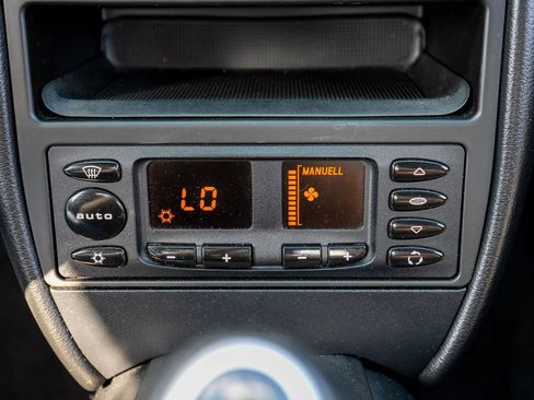 Used 2000 Porsche Boxster RWD image 32