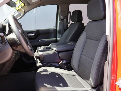 Used 2023 Chevrolet Silverado 1500 Custom Trail Boss w/ LPO, Dark Essentials Package AWD/4WD image 9
