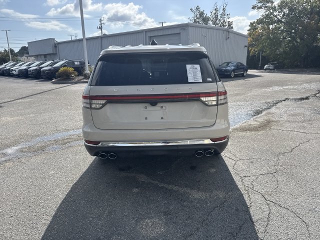 Used 2025 Lincoln Aviator Reserve w/ Illumination Package AWD/4WD image 6