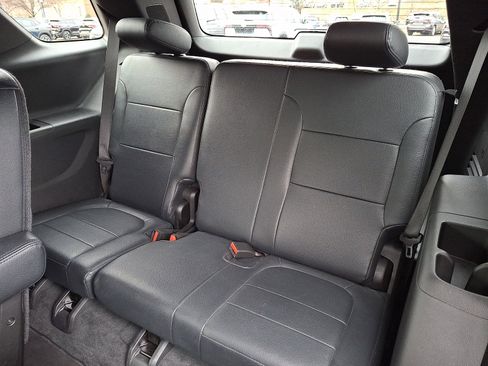 Certified 2023 Chevrolet Traverse LT image 10