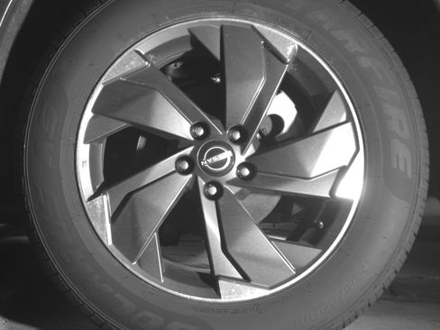 Used 2025 Nissan Rogue SV image 14