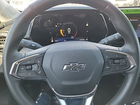 Used 2024 Chevrolet Trax ACTIV w/ Sunroof Package image 9