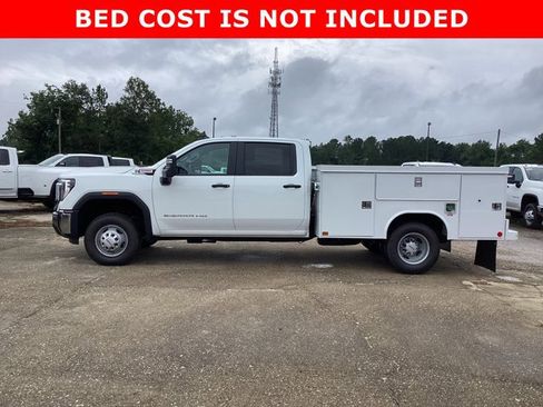 New 2025 GMC Sierra 3500 Pro w/ Convenience Package image 8