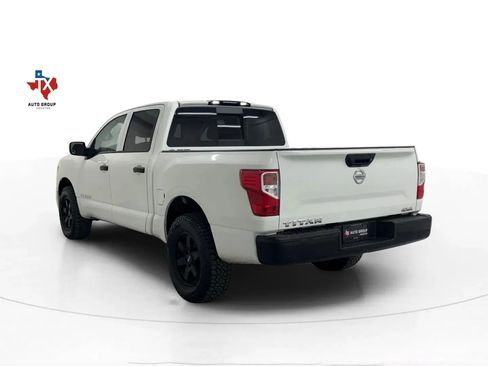 Used 2020 Nissan Titan S image 4