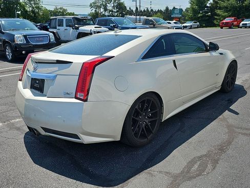 Used 2011 Cadillac CTS V RWD image 2