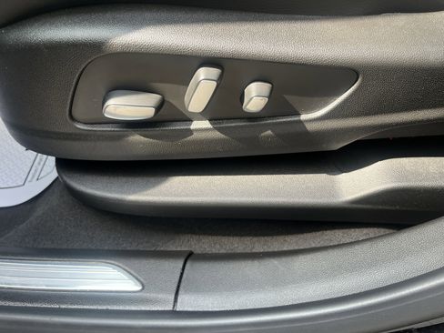 Used 2025 Cadillac XT5 Premium Luxury w/ Technology Package image 10