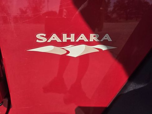 Used 2014 Jeep Wrangler Unlimited Sahara AWD/4WD image 20