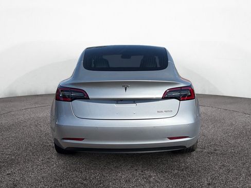 Used 2018 Tesla Model 3 Performance image 4