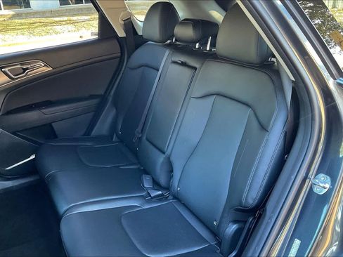 Used 2025 Kia Sportage EX image 18