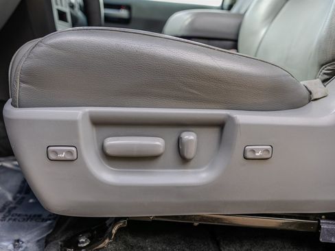 Used 2018 Toyota Sequoia Limited w/ Safety & Convenience Package RWD image 26
