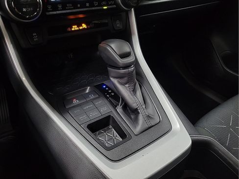 Certified 2025 Toyota RAV4 XLE AWD/4WD image 19