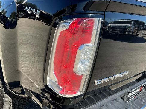 Used 2016 GMC Canyon SLE w/ SLE Convenience Package image 25