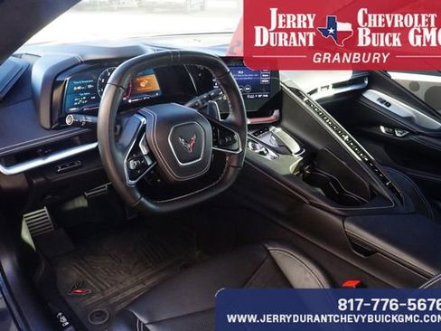 Used 2021 Chevrolet Corvette Stingray Premium Cpe w/ Z51 Performance Package image 19