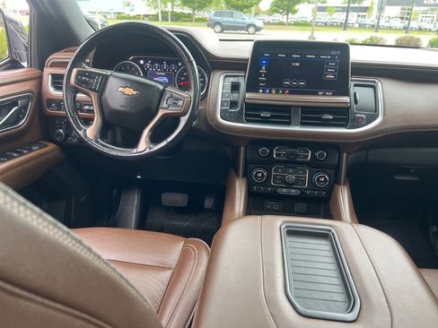 Used 2021 Chevrolet Suburban High Country AWD/4WD image 19