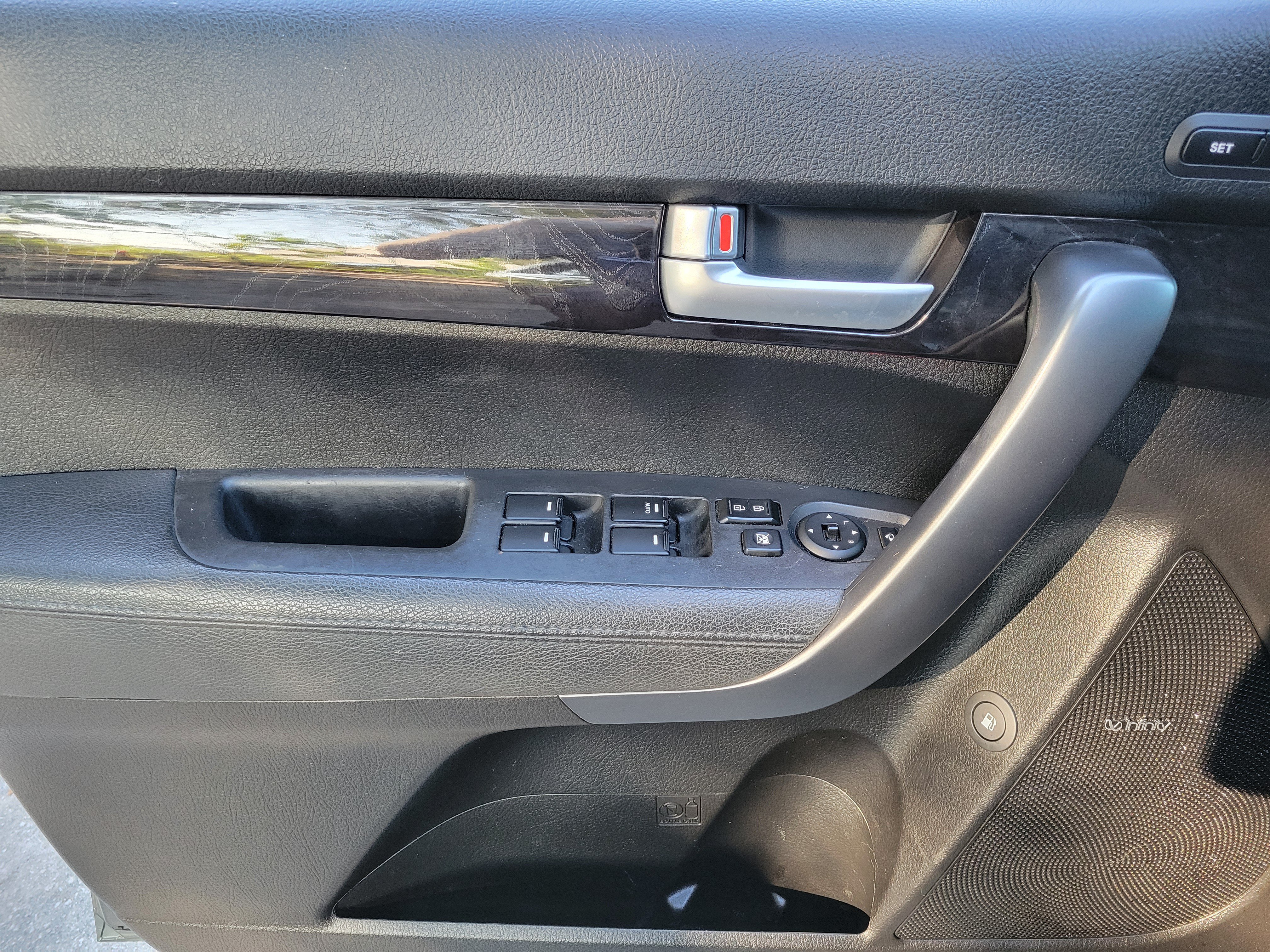 Used 2014 Kia Sorento EX w/ EX V6 Touring Package FWD image 16