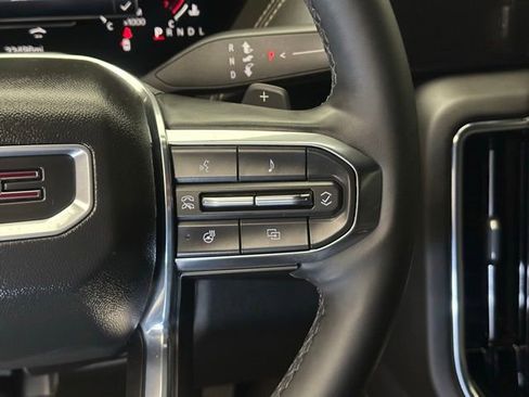 Used 2025 GMC Yukon XL Elevation w/ Elevation Premium Package AWD/4WD image 25