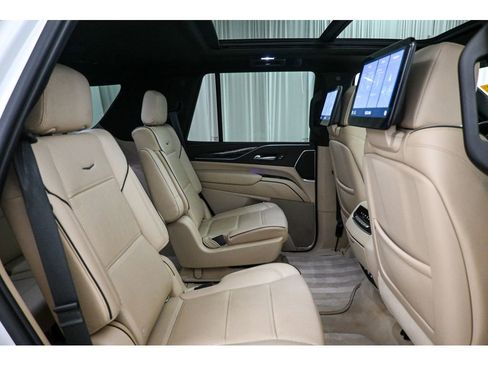 Used 2021 Cadillac Escalade Premium Luxury w/ LPO, Radiant Package image 18