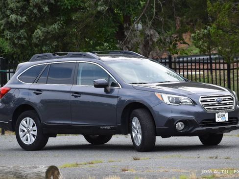 Used 2016 Subaru Outback 2.5i Premium AWD/4WD image 4