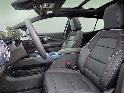 New 2026 Chevrolet Equinox EV LT image 16