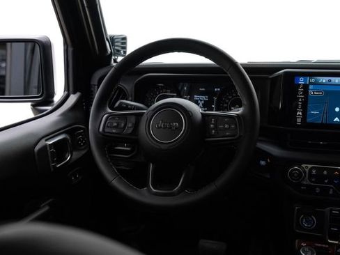 Used 2025 Jeep Gladiator Rubicon w/ Safety Group image 56