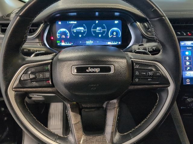 Used 2023 Jeep Grand Cherokee Limited AWD/4WD image 19