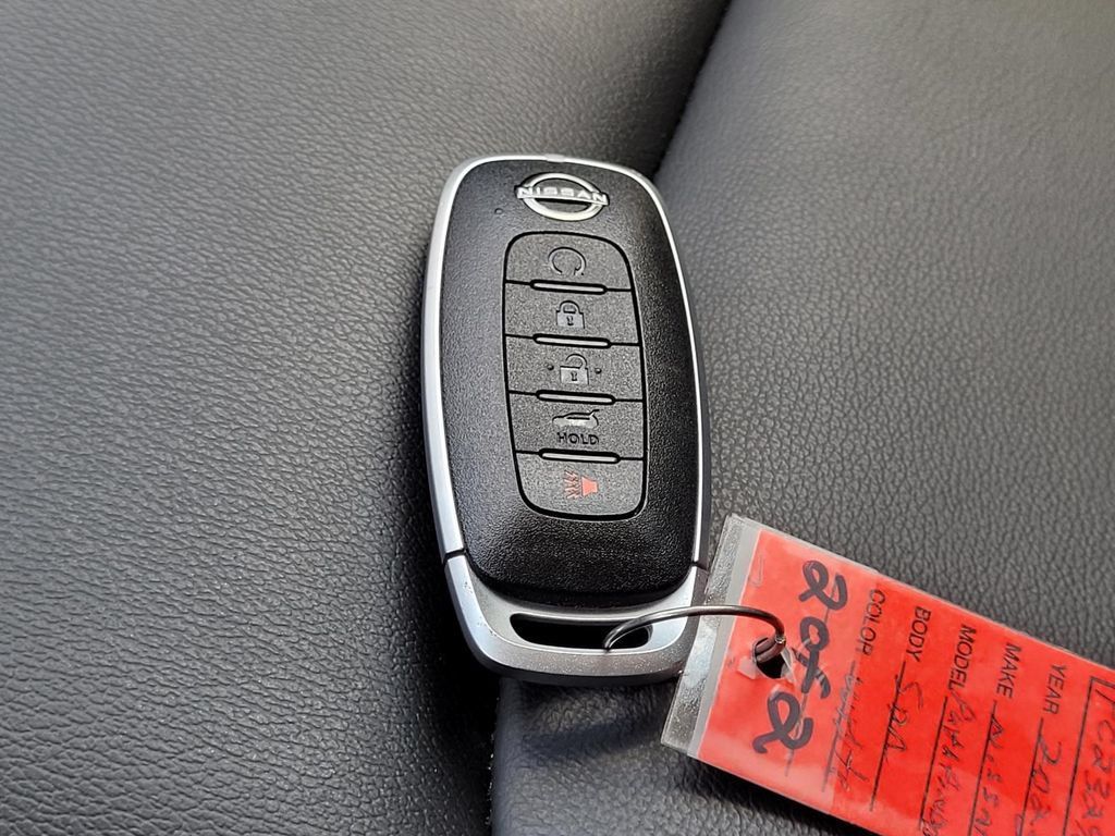 Used 2023 Nissan Pathfinder SL w/ Lighting Package (N92) FWD image 26