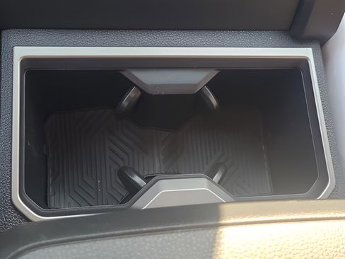 Certified 2025 Toyota Tacoma SR5 image 16