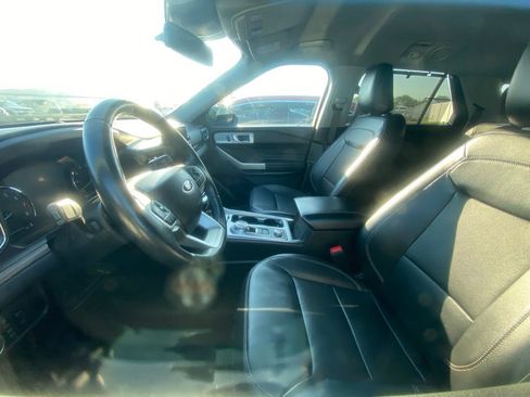 Used 2023 Ford Explorer Limited AWD/4WD image 11