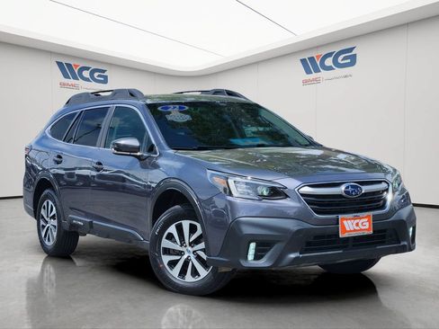 Used 2022 Subaru Outback Premium AWD/4WD image 2